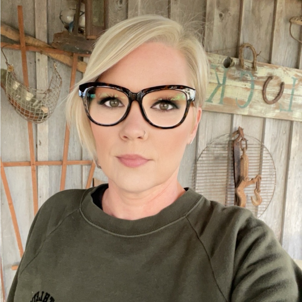 Meet your Posher, Andria